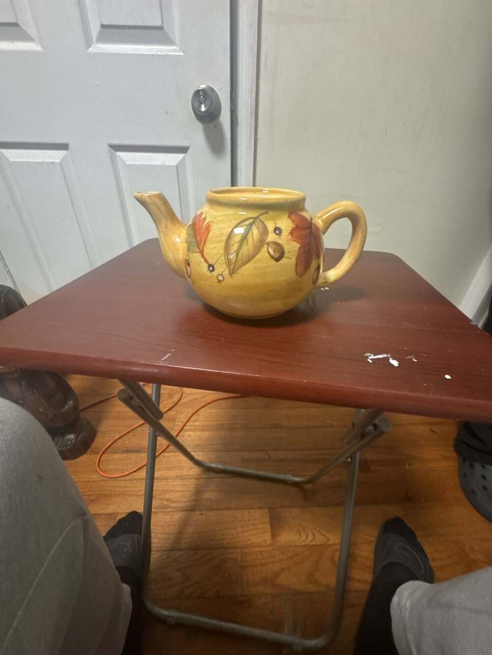Ceramic Autumn Harvest Leaf Teapot Yellow